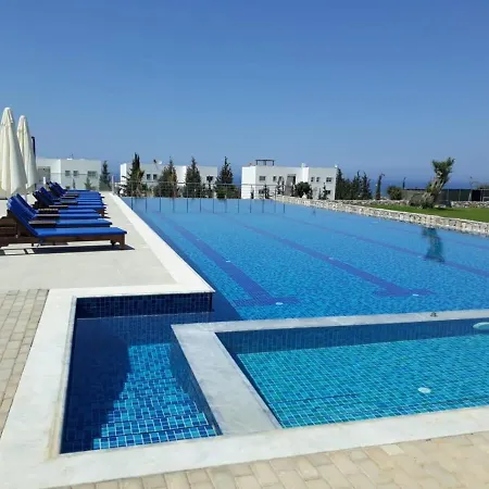 Retreat Block A2, Unit 4 *